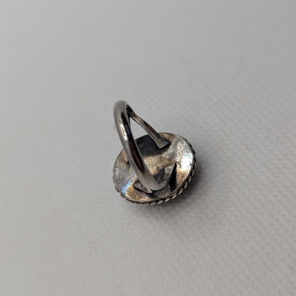 Navajo Silver Ring - Picture 4 of 6